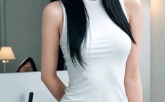 粉嫩被两个粗黑疯狂进出网站